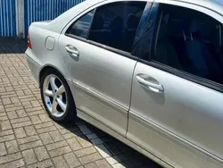 Grau Gebraucht 2004 Mercedes C200 Limousine | 3.900 € (Fairer Preis)