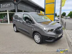 Grau Gebraucht 2022 Opel Combo Van / Kleinbus | 19.450 € (Fairer Preis)