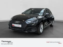 Mythosschwarz metallic Gebraucht 2024 Audi A3 Ambiente | 32.050 € (Etwas zu teuer)