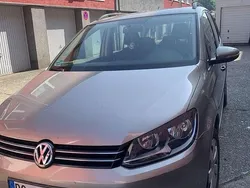 Beige Gebraucht 2012 VW Touran Trendline Van / Kleinbus | 6.500 € (Fairer Preis)