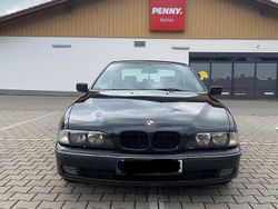 Schwarz Gebraucht 1999 BMW 520 Limousine | 3.200 € (Fairer Preis)