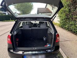 Schwarz Gebraucht 2004 VW Golf IV Comfortline Limousine | 2.100 € (Guter Preis)