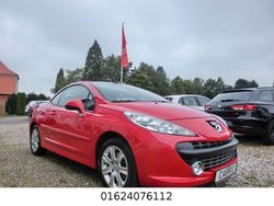 Rot Gebraucht 2009 Peugeot 207 CC Platinum Cabrio | 2.950 € (Fairer Preis)