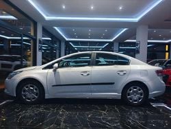 Weiß Gebraucht 2009 Toyota Avensis Executive Limousine | 7.850 € (Fairer Preis)