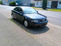 Blau Gebraucht 2004 Audi A4 Limousine | 4.100 € (Fairer Preis)
