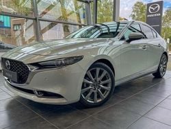 Weiß Gebraucht 2024 Mazda 3 Exclusive-Line Limousine | 27.995 € (Fairer Preis)