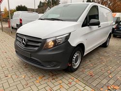 Weiß Gebraucht 2022 Mercedes Vito Van / Kleinbus | 26.990 € (Guter Preis)