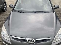 Grau Gebraucht 2009 Hyundai i30 Premium Kombi | 2.350 € (Guter Preis)