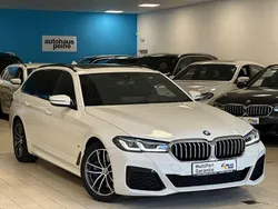 Weiß Gebraucht 2022 BMW 530 M Sport Limousine | 39.797 € (Guter Preis)