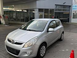 Silber Gebraucht 2011 Hyundai i20 Kleinwagen | 2.499 € (Guter Preis)