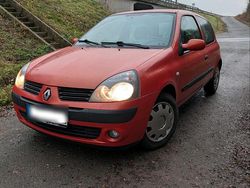 Orange Gebraucht 2005 Renault Clio II Extreme Kleinwagen | 2.600 € (Fairer Preis)