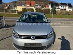 Silber Gebraucht 2011 VW Touran Trendline Van / Kleinbus | 3.900 € (Guter Preis)