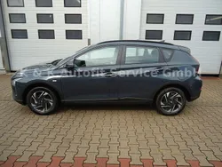 Grau Gebraucht 2023 Hyundai Bayon SUV | 23.400 € (Fairer Preis)