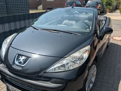 Schwarz Gebraucht 2009 Peugeot 207 CC Roland Garros Cabrio | 2.800 € (Guter Preis)