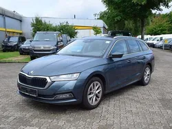Grau Gebraucht 2021 Skoda Octavia First Edition Kombi | 19.780 € (Fairer Preis)