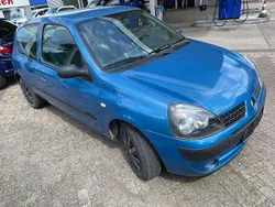 Blau Gebraucht 2003 Renault Clio II Extreme Kleinwagen | 1.749 € (Fairer Preis)