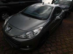 Grau Gebraucht 2011 Peugeot 207 CC Cabrio | 9.950 €