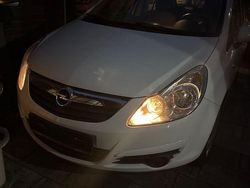 Weiß Gebraucht 2009 Opel Corsa Edition Kleinwagen | 3.750 € (Fairer Preis)