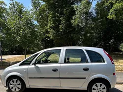 Silber Gebraucht 2004 Opel Meriva Cosmo Van / Kleinbus | 3.500 € (Fairer Preis)