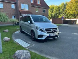 Silber Gebraucht 2017 Mercedes V250 Van / Kleinbus | 36.500 € (Fairer Preis)