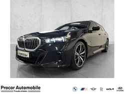 Schwarz Gebraucht 2024 BMW 520 M Sport Kombi | 52.740 € (Superpreis)