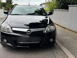 Schwarz Gebraucht 2005 Opel Tigra Cabrio | 1.800 € (Guter Preis)