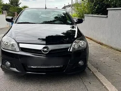 Schwarz Gebraucht 2005 Opel Tigra Cabrio | 2.500 € (Fairer Preis)