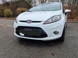 Weiß Gebraucht 2011 Ford Fiesta Kleinwagen | 1.500 € (Superpreis)
