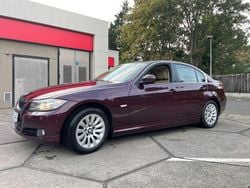 Rot Gebraucht 2008 BMW 325 Limousine | 4.000 € (Guter Preis)