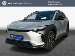 Cosmicsilber metallic Gebraucht 2023 Toyota bZ4X Comfort SUV | 28.280 € (Superpreis)