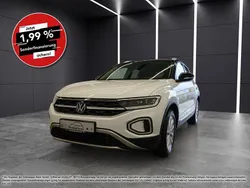 Pure white (weiß) Gebraucht 2024 VW T-Roc Style SUV | 28.745 € (Fairer Preis)