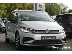 Silber Gebraucht 2024 VW Touran Highline Van / Kleinbus | 36.490 € (Fairer Preis)