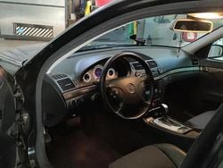 Schwarz Gebraucht 2002 Mercedes E240 Avantgarde Limousine | 4.000 € (Fairer Preis)