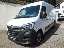 Weiß (mineralweiß) Gebraucht 2023 Renault Master Van | 31.800 € (Etwas zu teuer)