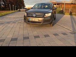 Grau Gebraucht 2014 VW Tiguan SUV | 8.400 € (Guter Preis)