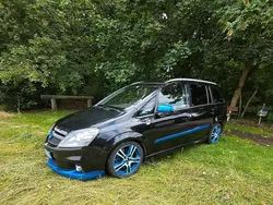 Schwarz Gebraucht 2008 Opel Zafira OPC Van / Kleinbus | 3.750 €