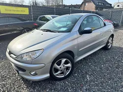 Lackierung aluminiumgrau Gebraucht 2003 Peugeot 206 CC Filou Cabrio | 2.490 € (Teuer)