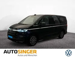 Deep black perleffekt Gebraucht 2023 VW T7 Style Van | 57.520 € (Etwas zu teuer)