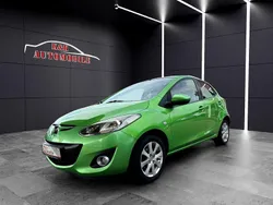 Spirited green Gebraucht 2011 Mazda 2 Active Limousine | 3.900 € (Guter Preis)