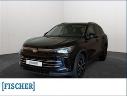 Grenadillschwarz metallic Gebraucht 2025 VW Tiguan Elegance SUV | 53.485 €