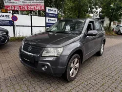 Grau Gebraucht 2010 Suzuki Grand Vitara SUV | 3.999 € (Fairer Preis)