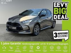 Bronze metallic Neu 2025 Toyota Yaris Hybrid Plus Kleinwagen | 25.989 € (Superpreis)