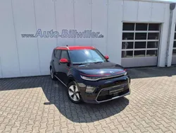 Cassisschwarz metallic / rot Gebraucht 2021 Kia Soul EV 3 SUV | 19.900 € (Superpreis)