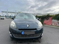 Grau Gebraucht 2011 Renault Scénic III Van / Kleinbus | 2.499 € (Superpreis)