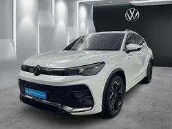 Oryxweiß perlmutteffekt Gebraucht 2024 VW Tiguan R-line SUV | 44.440 € (Teuer)