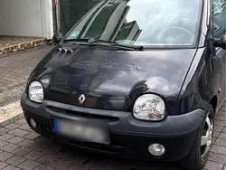 Schwarz Gebraucht 2002 Renault Twingo Kleinwagen | 900 €