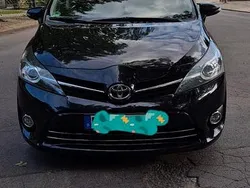 Schwarz Gebraucht 2025 Toyota Verso Van / Kleinbus | 15.990 €
