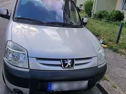 Silber Gebraucht 2004 Peugeot Partner Van / Kleinbus | 2.350 €