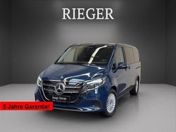 Blau Gebraucht 2024 Mercedes EQV300 Van / Kleinbus | 48.899 € (Guter Preis)