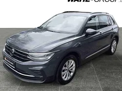Grau Gebraucht 2024 VW Tiguan Life SUV | 32.380 € (Superpreis)